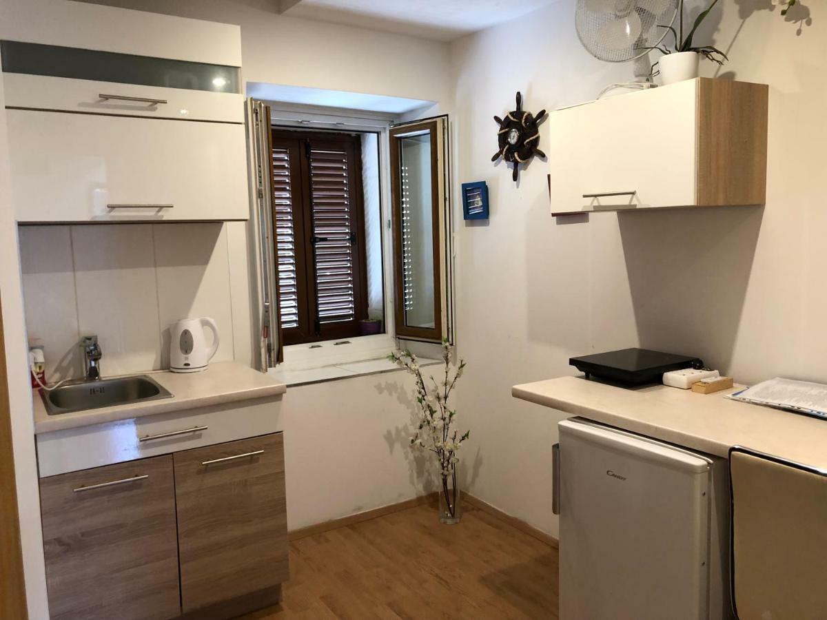 Lily Apartment Koper Bagian luar foto